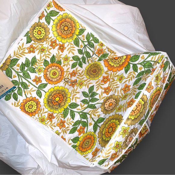 v i n t a g e :: MCM Floral Vinyl Hanging Closet Dress Storage - Picture 3 of 15